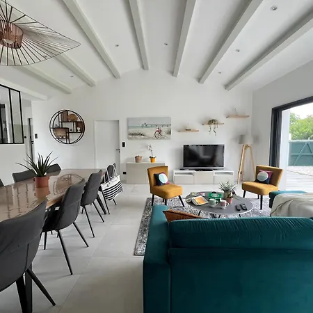 New Rethaise 8 People